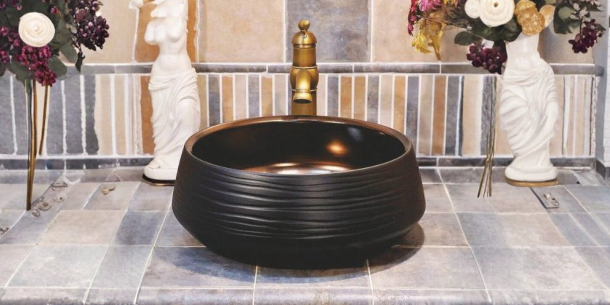 DARIA BRONZE AND BLACK | Mozio